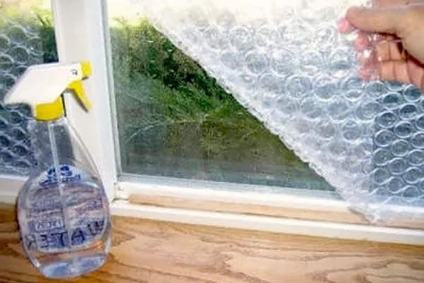Rollo de burbuja como aislante térmico para ventanas